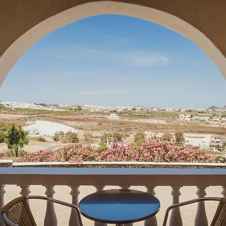 Hotel Danezis Messaria (Santorini)